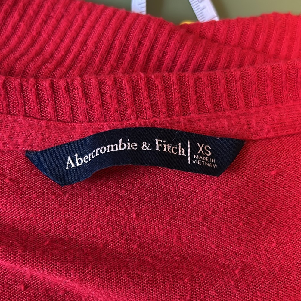 Abercrombie & Fitch Long Sleeve Slightly Cropped Hip Fit Red Top Size XS - Picture 7 of 8